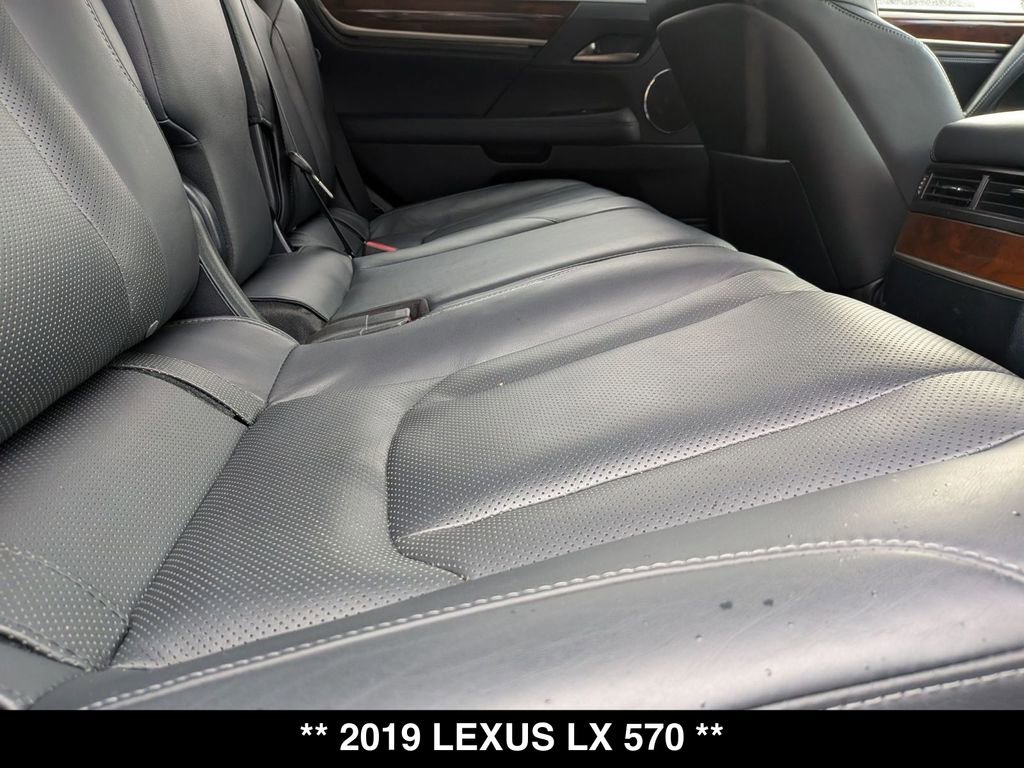 Used 2019 Lexus LX 570 4WD w/ Luxury Package image 27