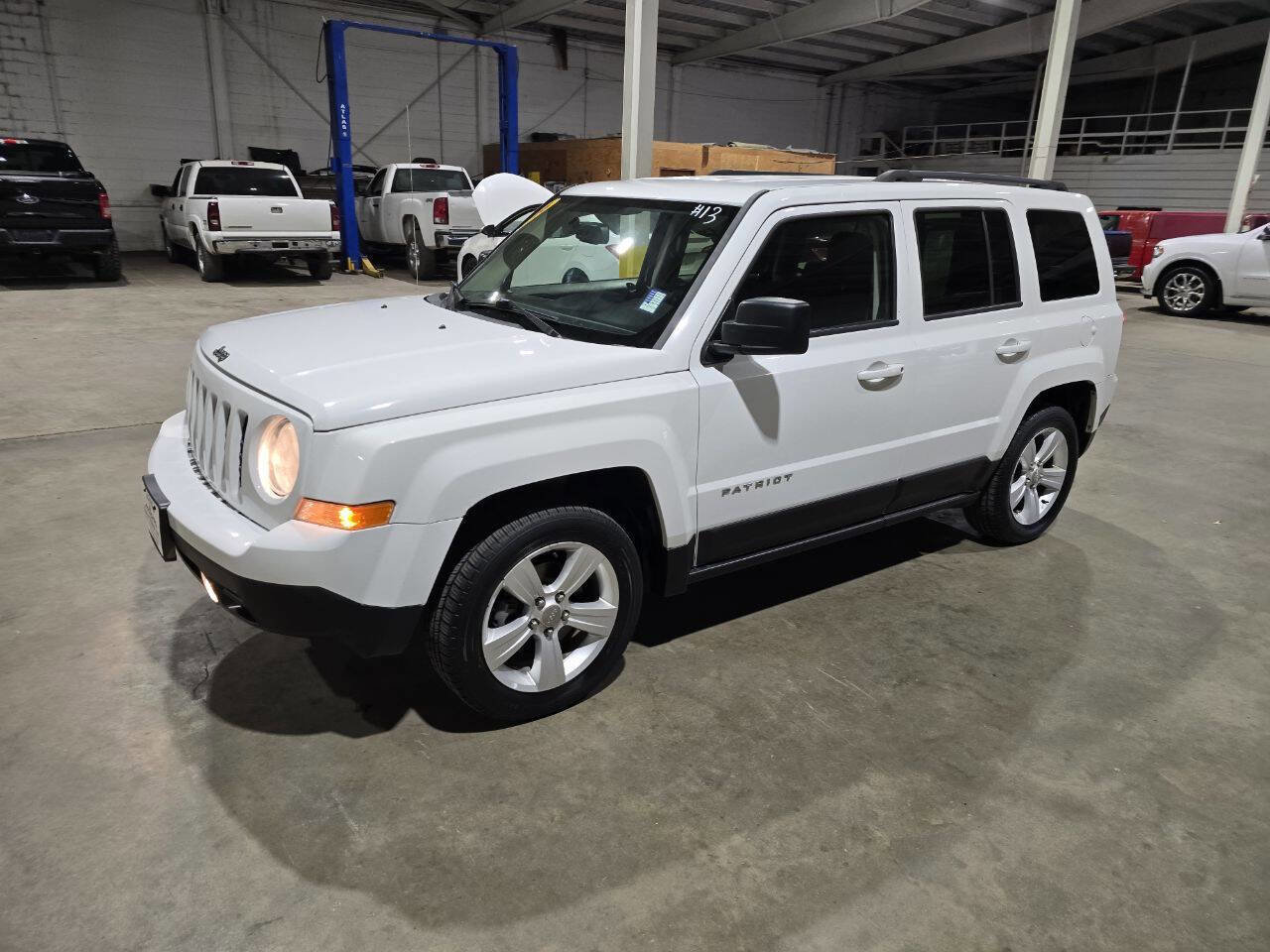 Used 2016 Jeep Patriot Latitude image 1