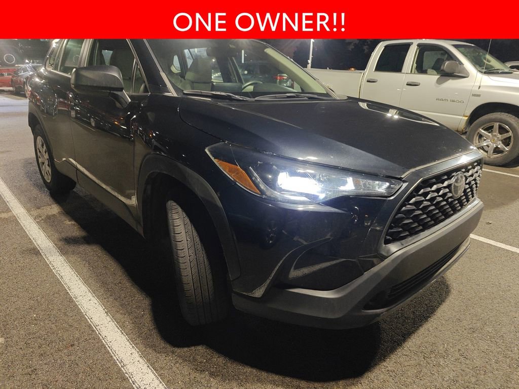 Used 2022 Toyota Corolla Cross L image 3