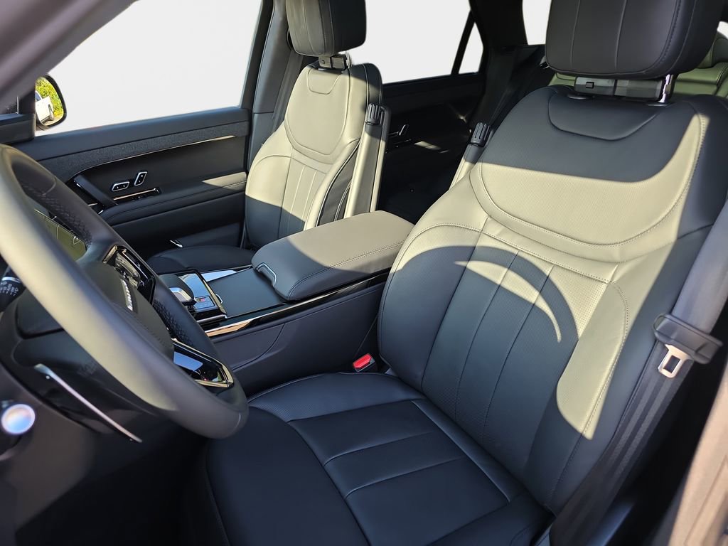 New 2026 Land Rover Range Rover Sport Dynamic SE image 16
