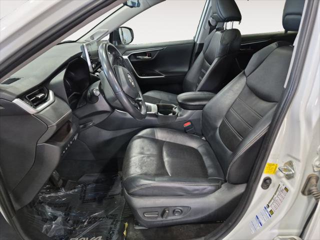 Used 2020 Toyota RAV4 Limited image 10