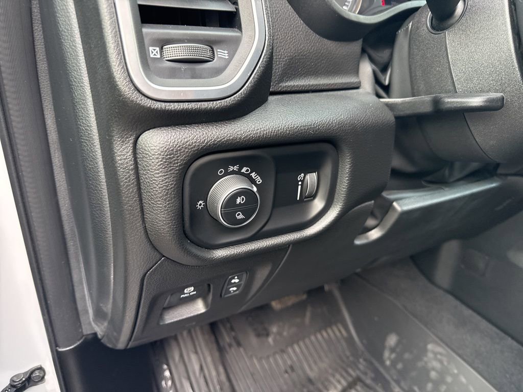 New 2025 RAM 1500 Big Horn AWD/4WD image 13