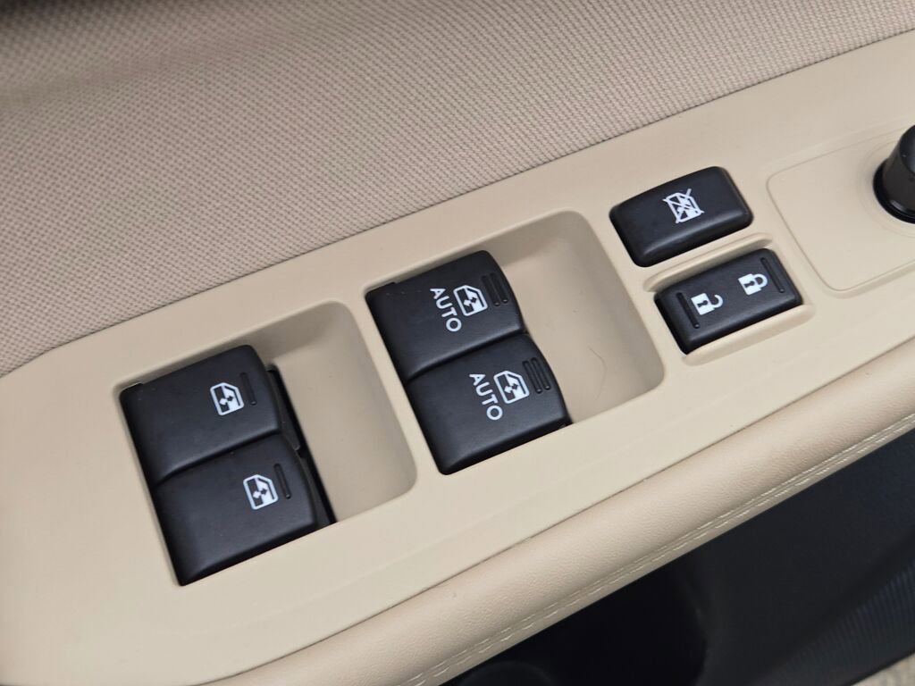 Used 2018 Subaru Outback 2.5i Premium image 19