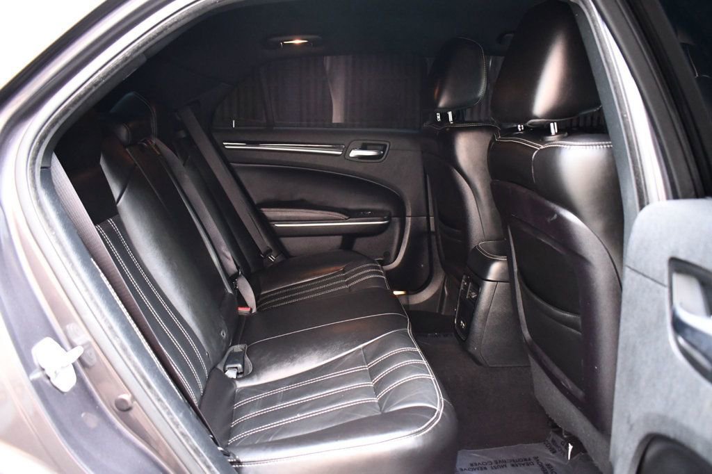 Used 2019 Chrysler 300 S image 42