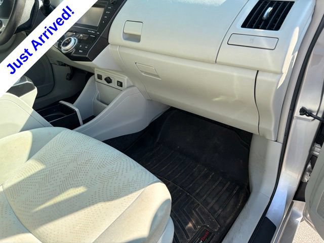 Used 2012 Toyota Prius V Three FWD image 21