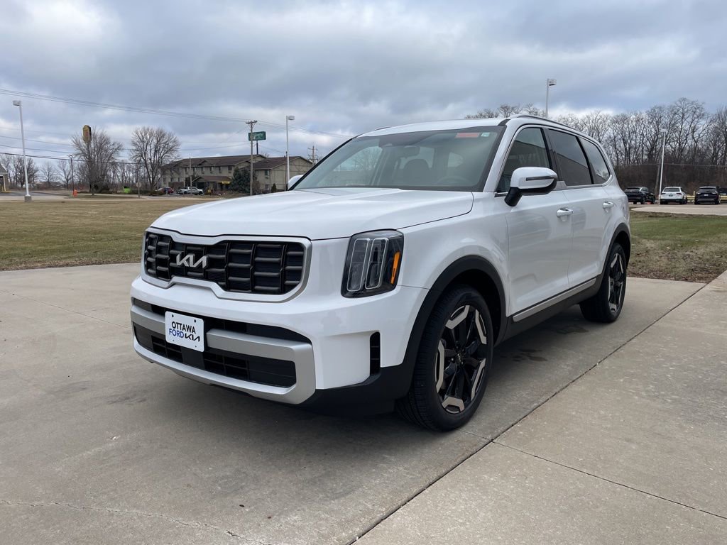 New 2025 Kia Telluride S image 2