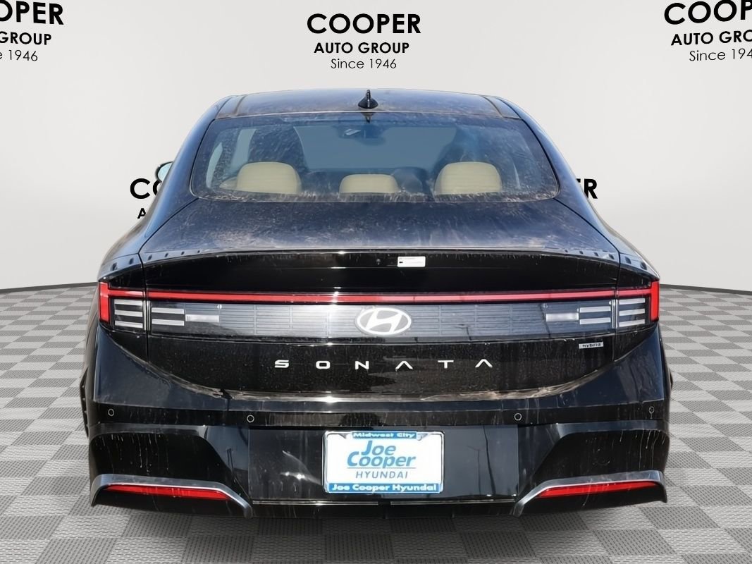 New 2025 Hyundai Sonata Limited image 8