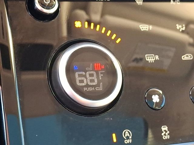 Used 2023 Land Rover Range Rover Evoque R-Dynamic SE image 26