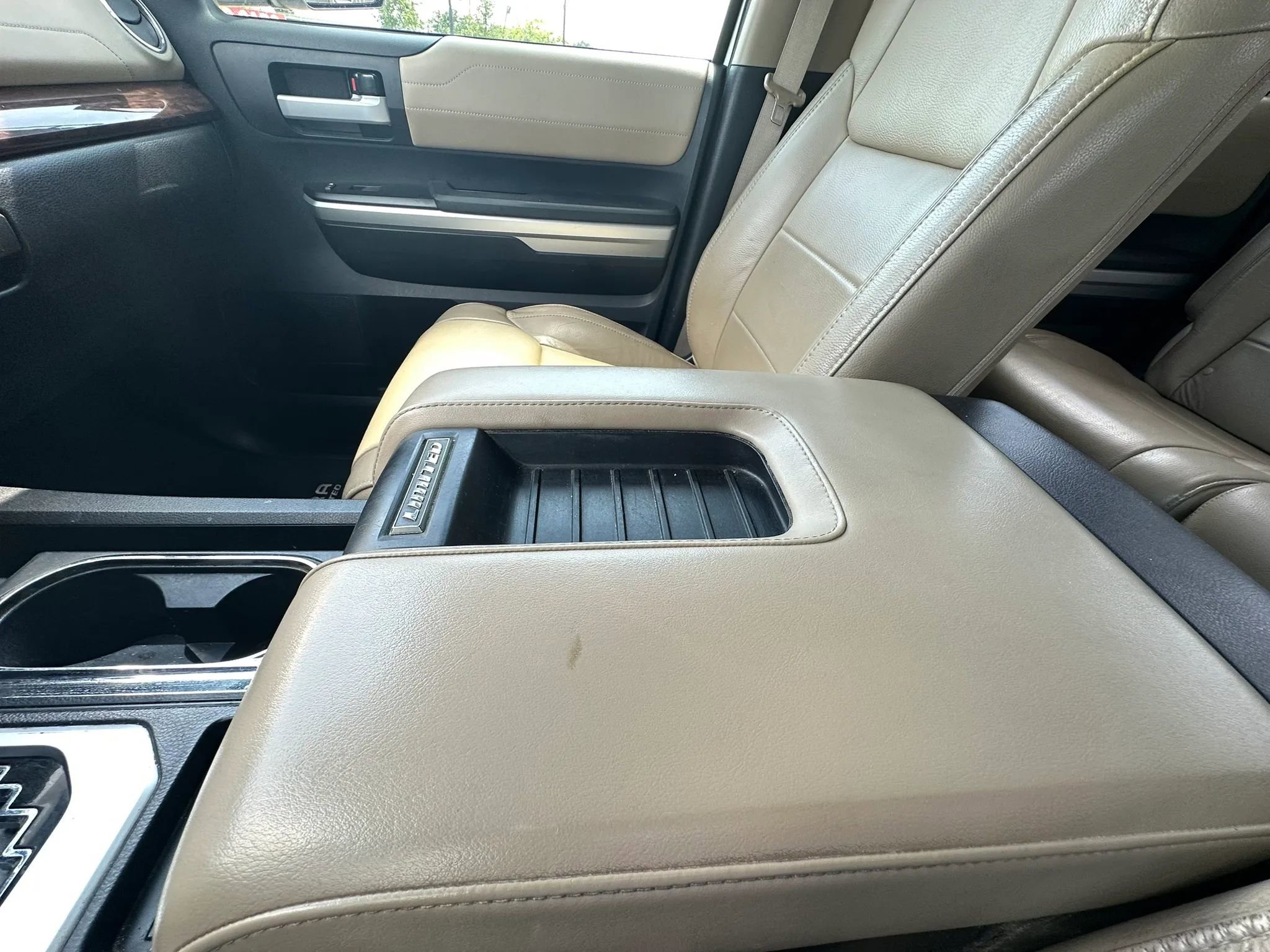 Used 2015 Toyota Tundra Limited AWD/4WD image 28