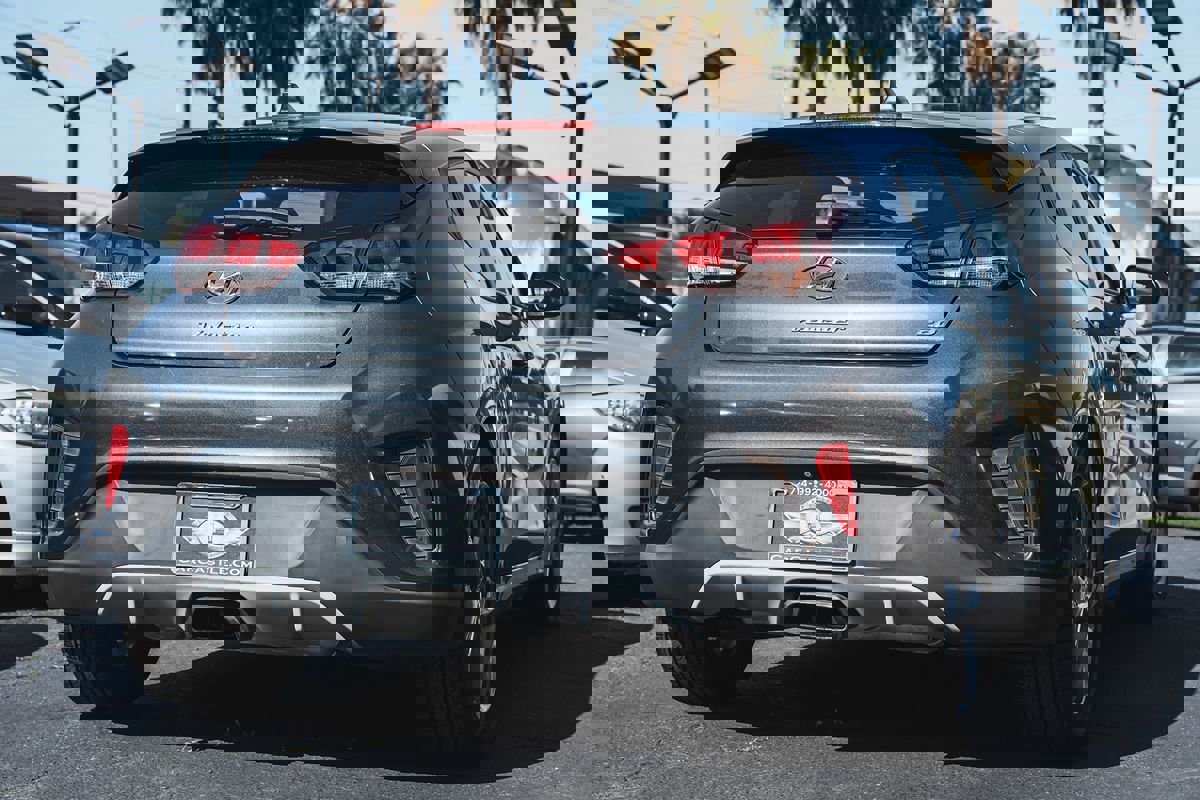 Used 2019 Hyundai Veloster 2.0 image 6