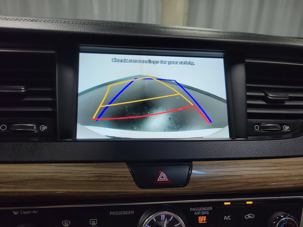 Used 2017 Kia Cadenza Technology FWD image 21