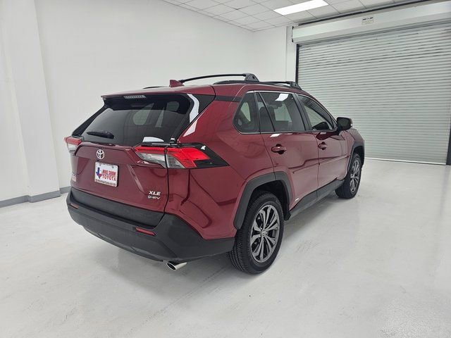 Used 2025 Toyota RAV4 XLE Premium image 39