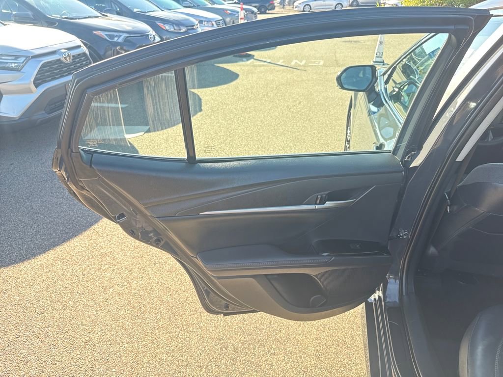 Used 2025 Toyota Camry XLE image 35