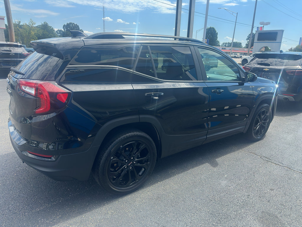 Used 2022 GMC Terrain SLE w/ Driver Convenience Package AWD/4WD image 5