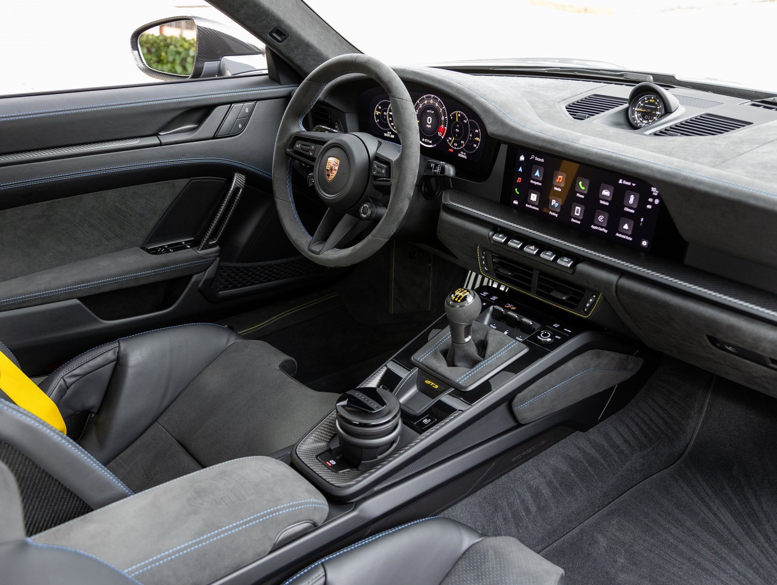 Certified 2025 Porsche 911 GT3 image 12