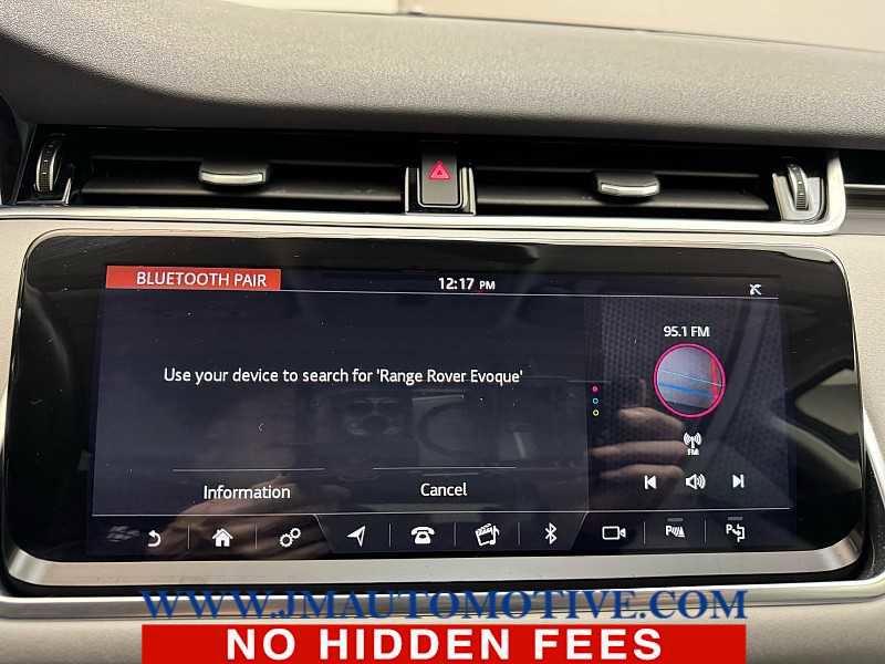 Used 2020 Land Rover Range Rover Evoque SE image 25