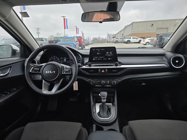 Used 2023 Kia Forte LXS image 13