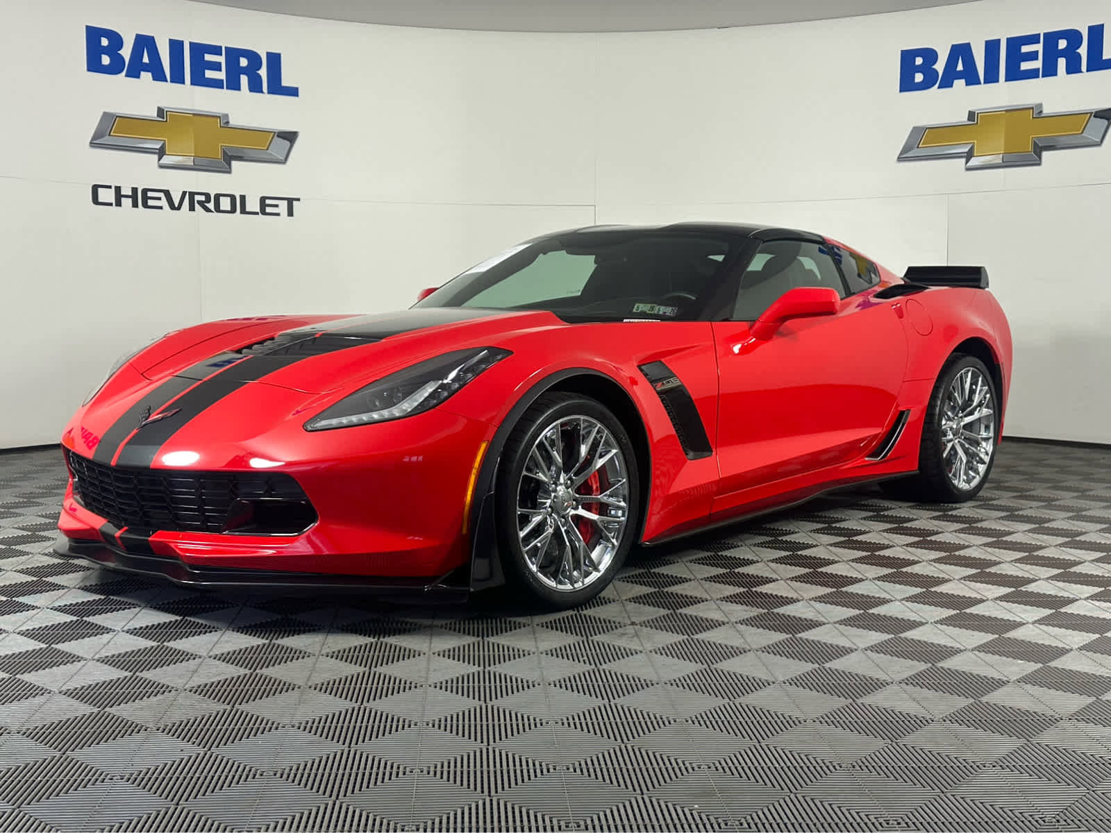 Used 2015 Chevrolet Corvette Z06 w/ 3LZ Preferred Equipment Group image 1