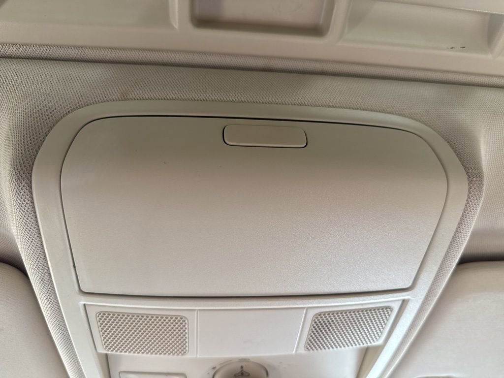 Used 2013 Volkswagen Passat TDI SE image 26