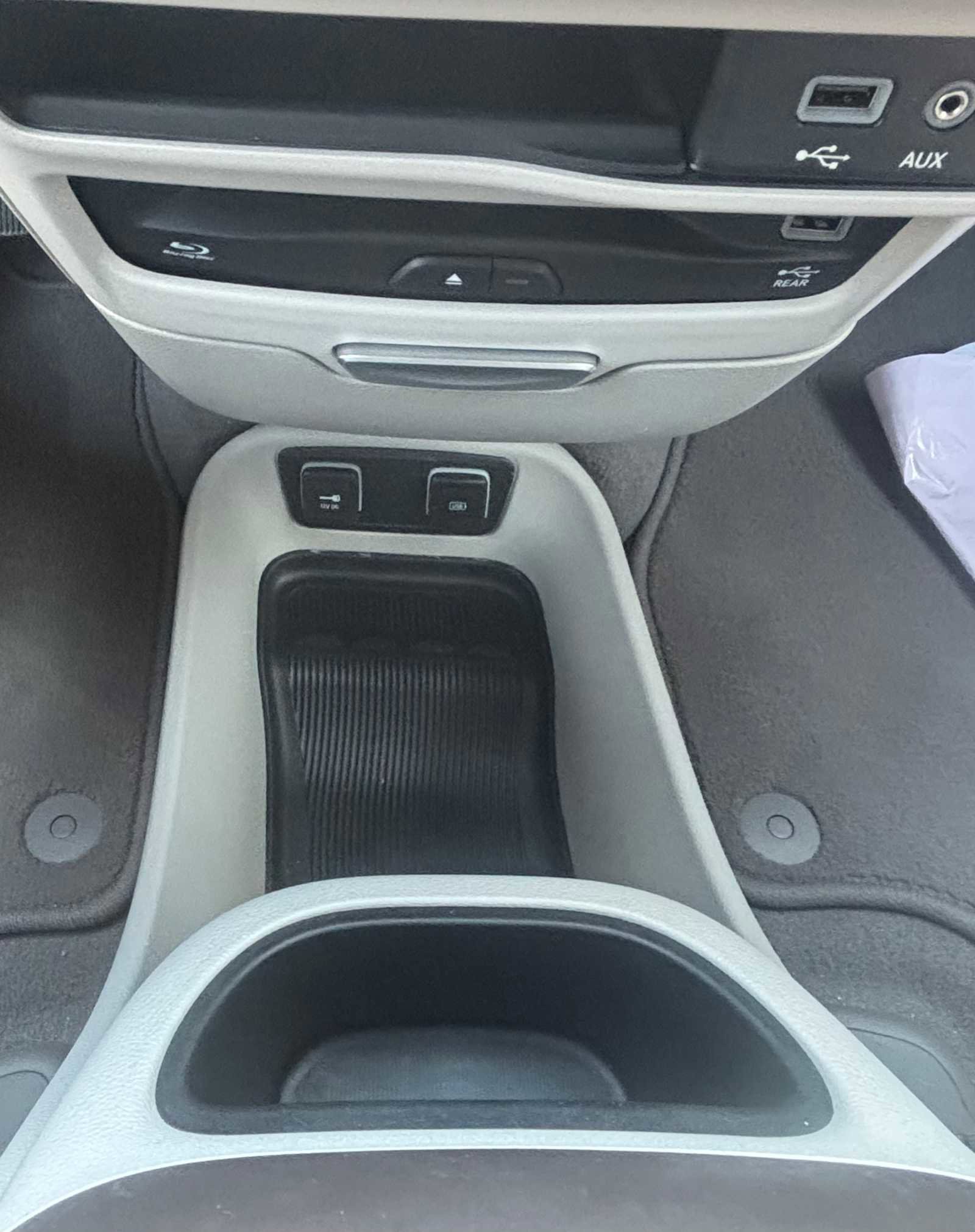 Used 2020 Chrysler Pacifica Touring-L Plus w/ Tire & Wheel Group image 29