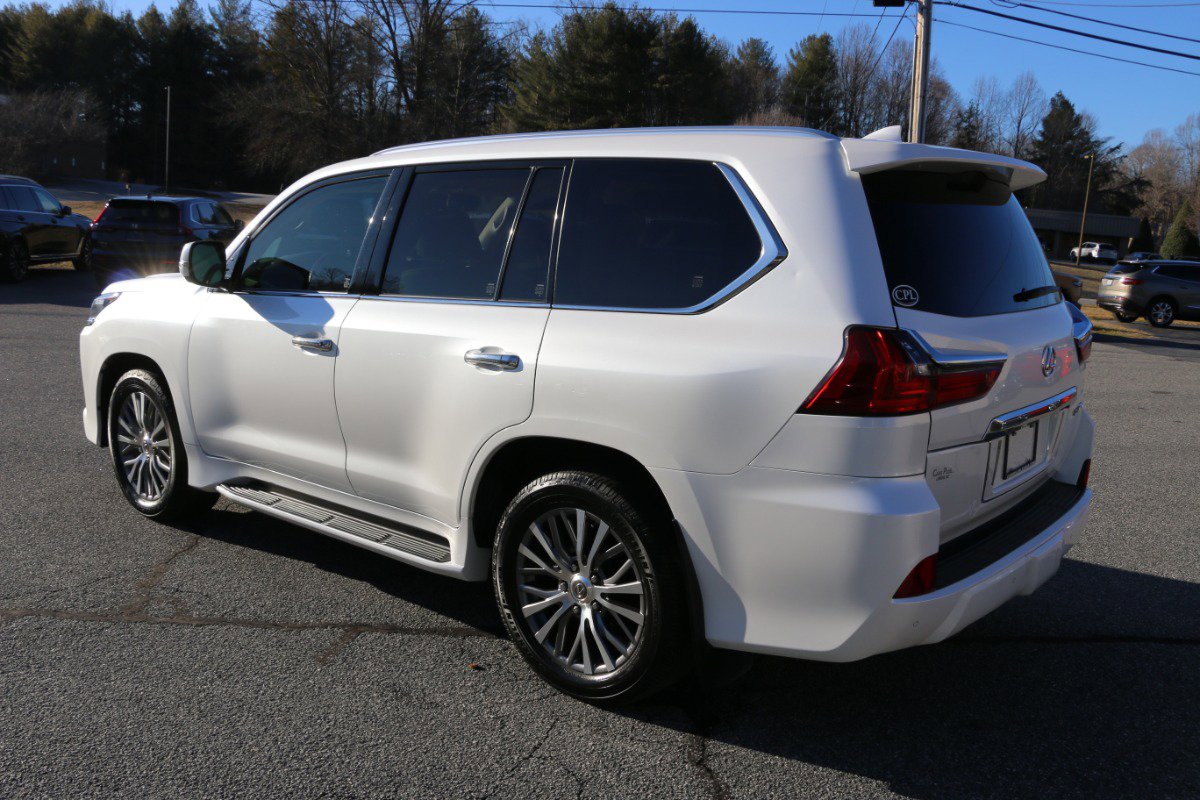 Used 2018 Lexus LX 570 4WD image 3