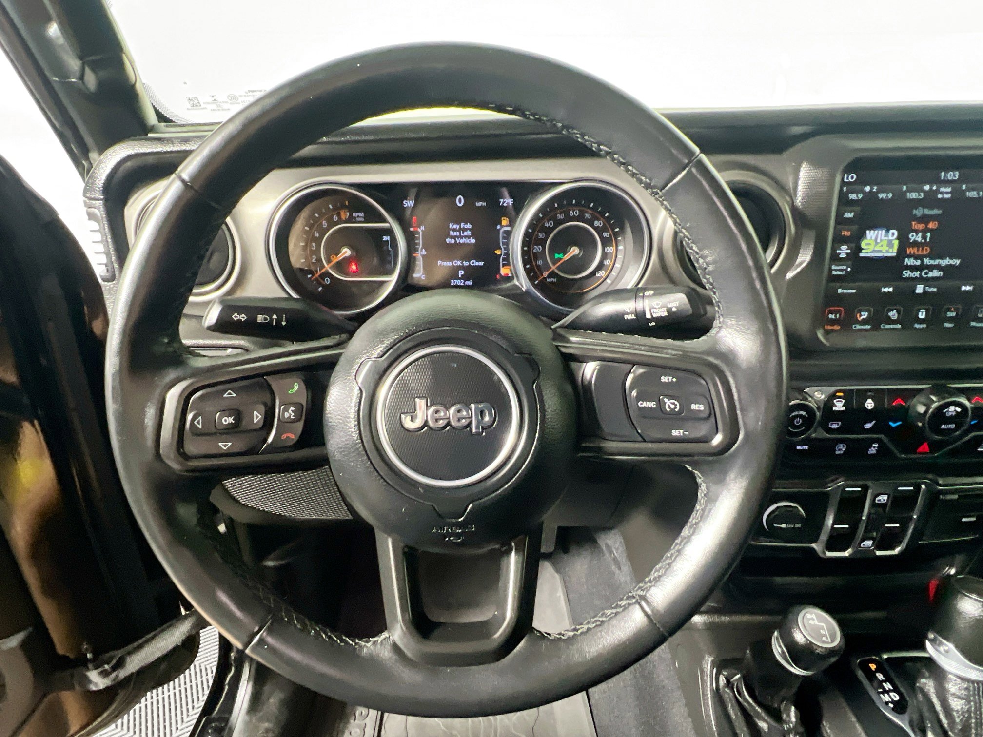 Used 2022 Jeep Gladiator Willys image 17