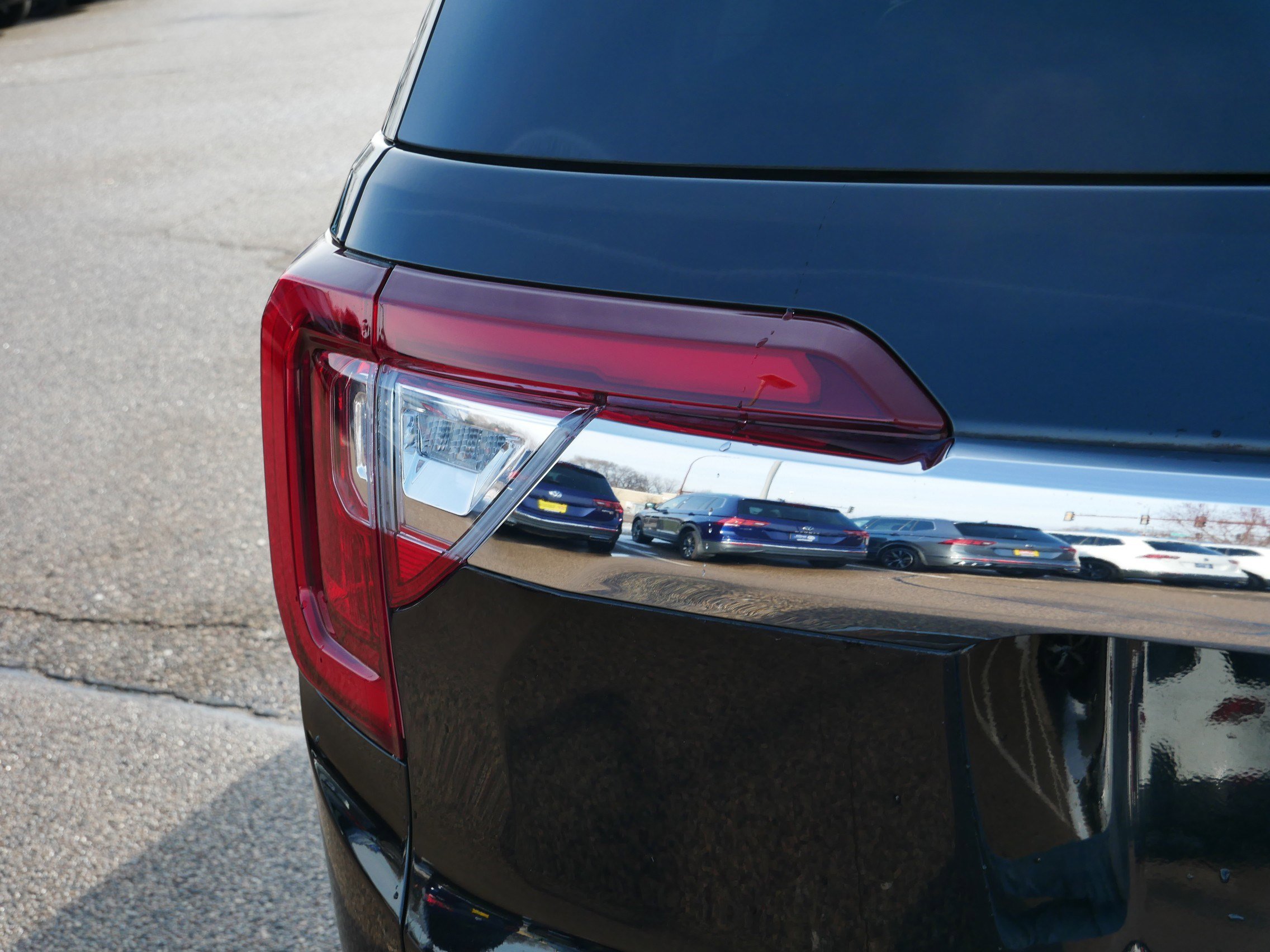 Used 2023 GMC Acadia Denali w/ Black Diamond Edition image 17