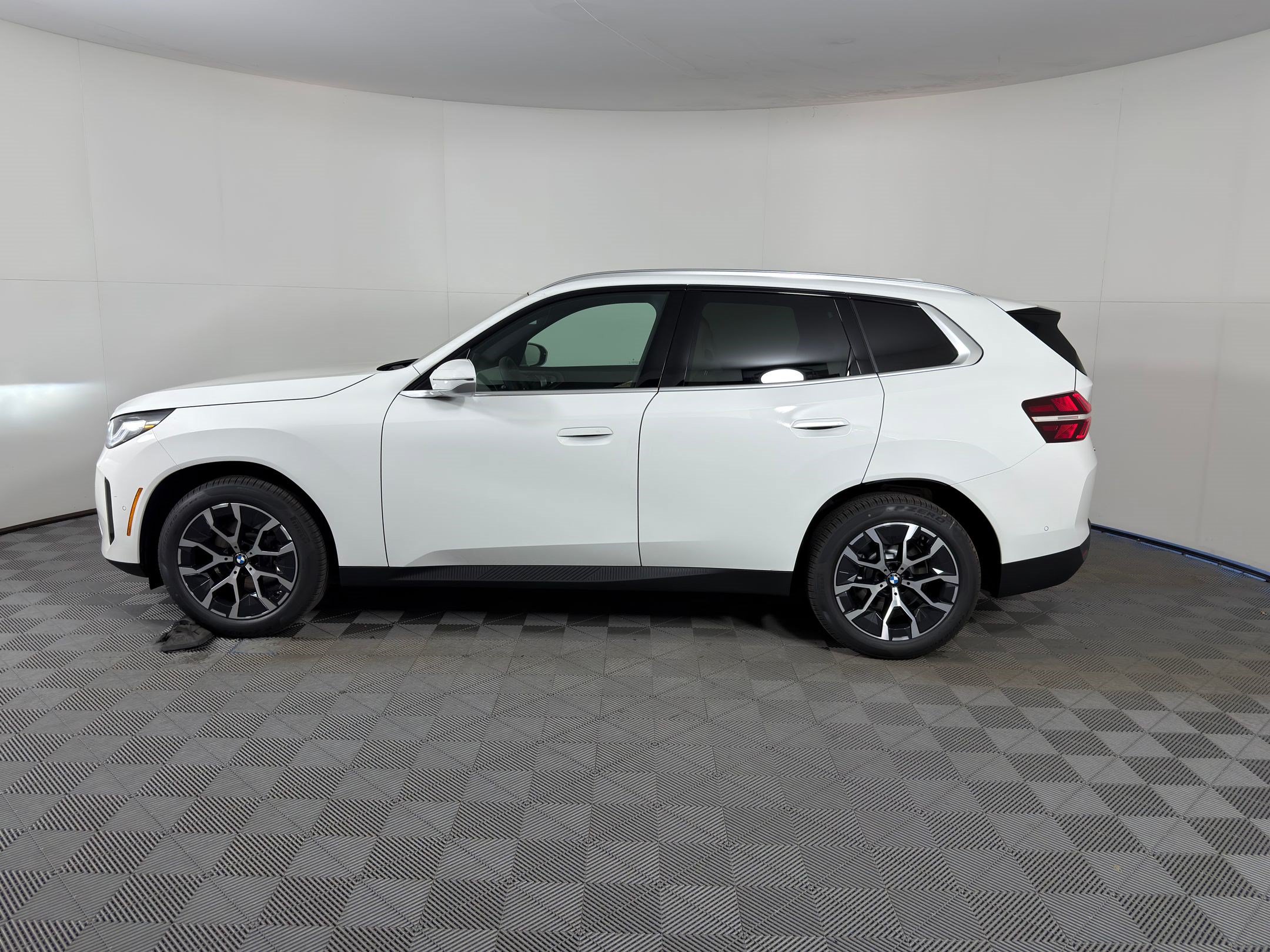 Used 2026 BMW X3 xDrive30i AWD/4WD image 2