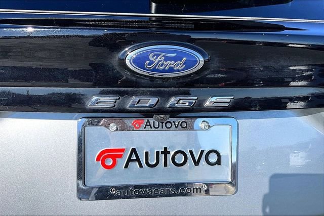 Used 2024 Ford Edge Titanium image 32