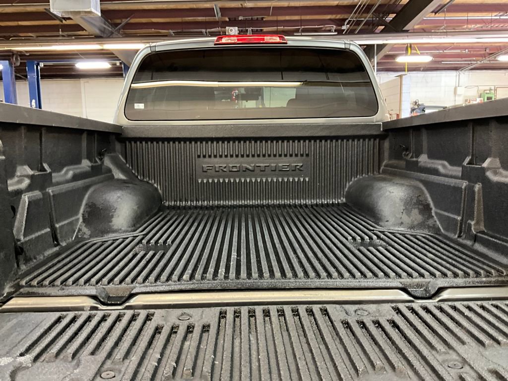 Used 2023 Nissan Frontier SV image 14