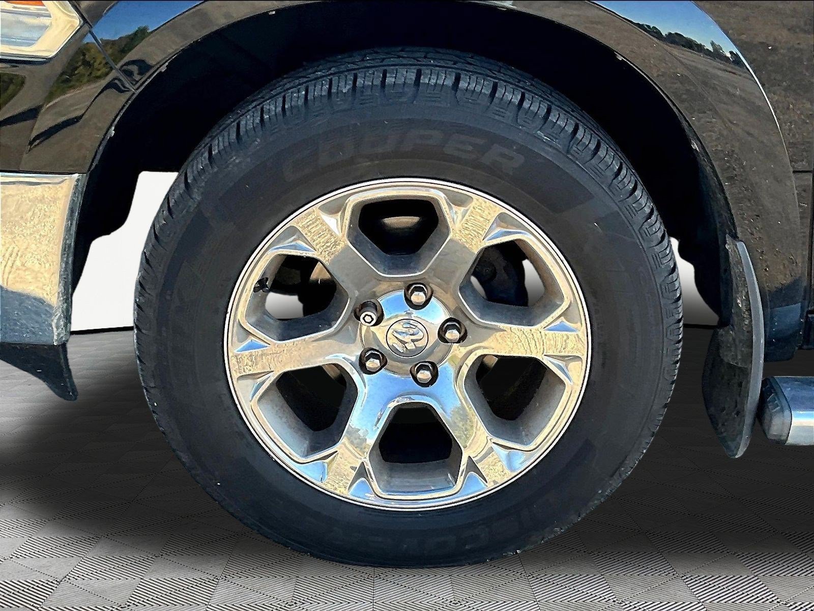 Used 2015 RAM 1500 Laramie w/ Convenience Group AWD/4WD image 35
