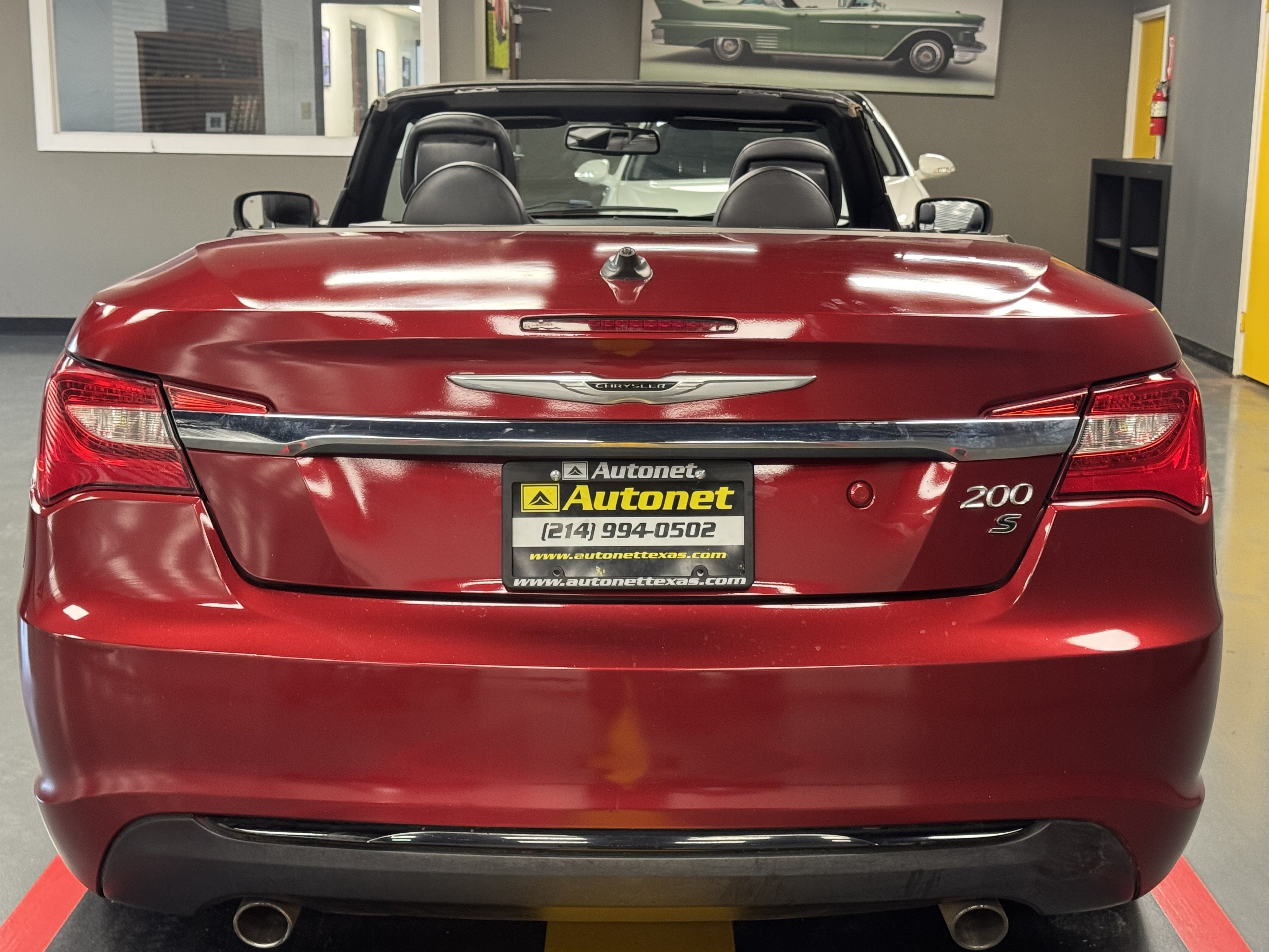 Used 2013 Chrysler 200 S FWD image 4