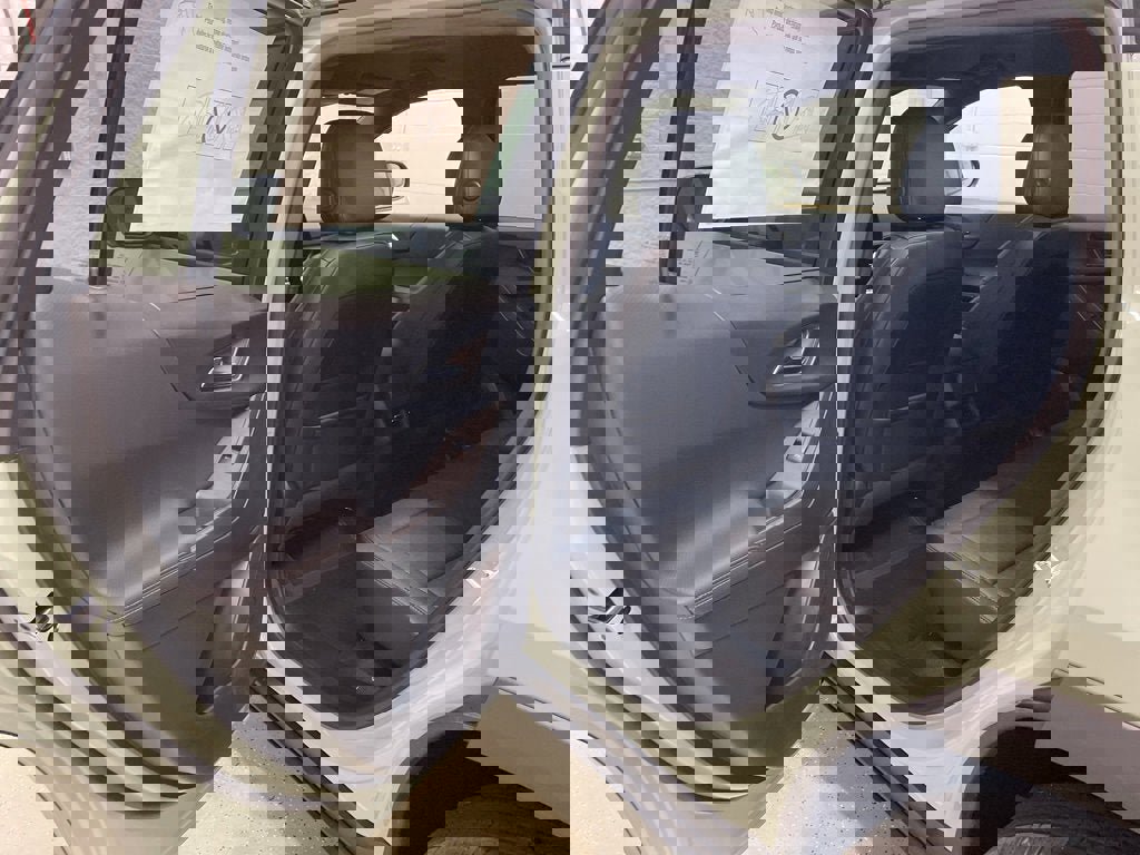 New 2026 Chevrolet Equinox LT w/ Convenience Package II image 28