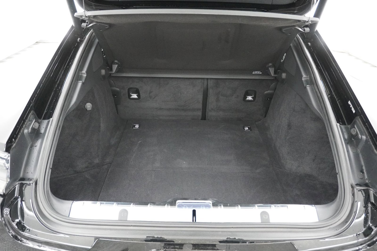 Used 2023 Porsche Panamera Platinum Edition image 11