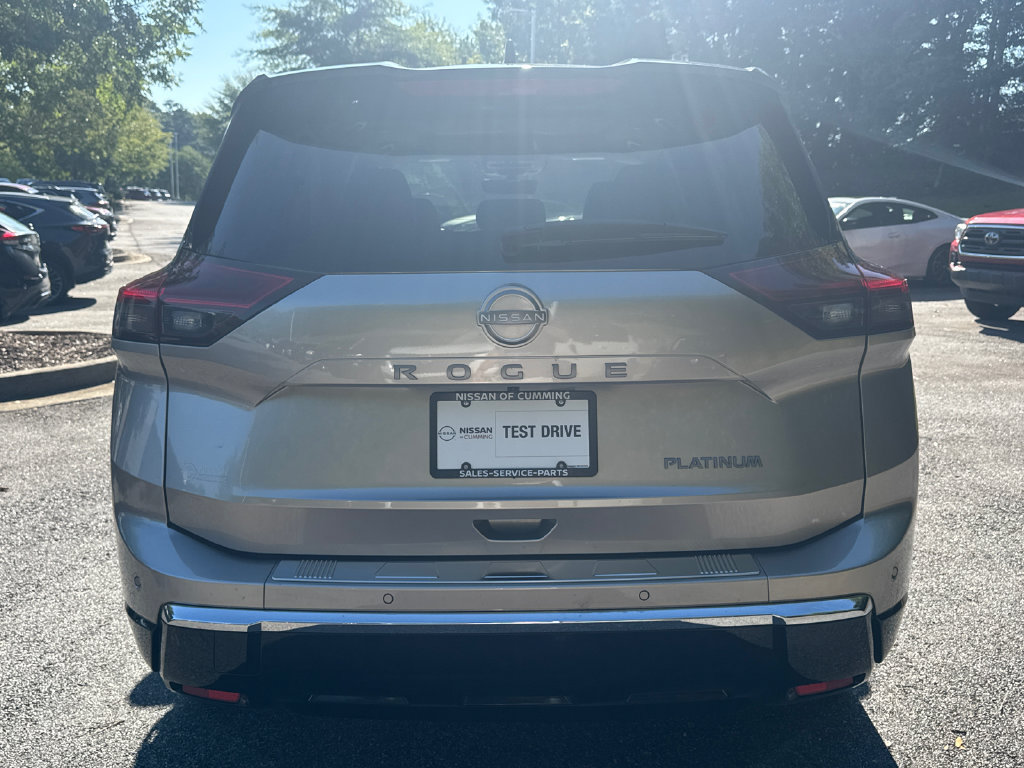 Certified 2024 Nissan Rogue Platinum w/ Platinum Premium Package FWD image 6
