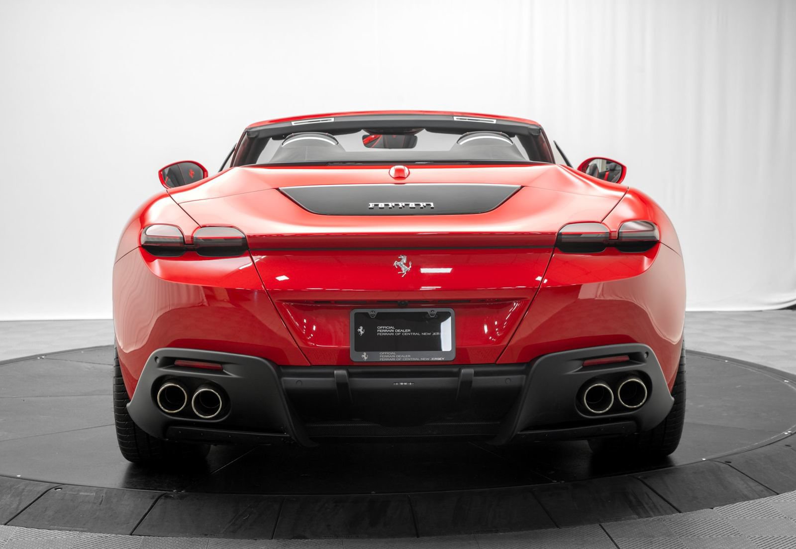 Used 2026 Ferrari Roma Spider RWD image 6