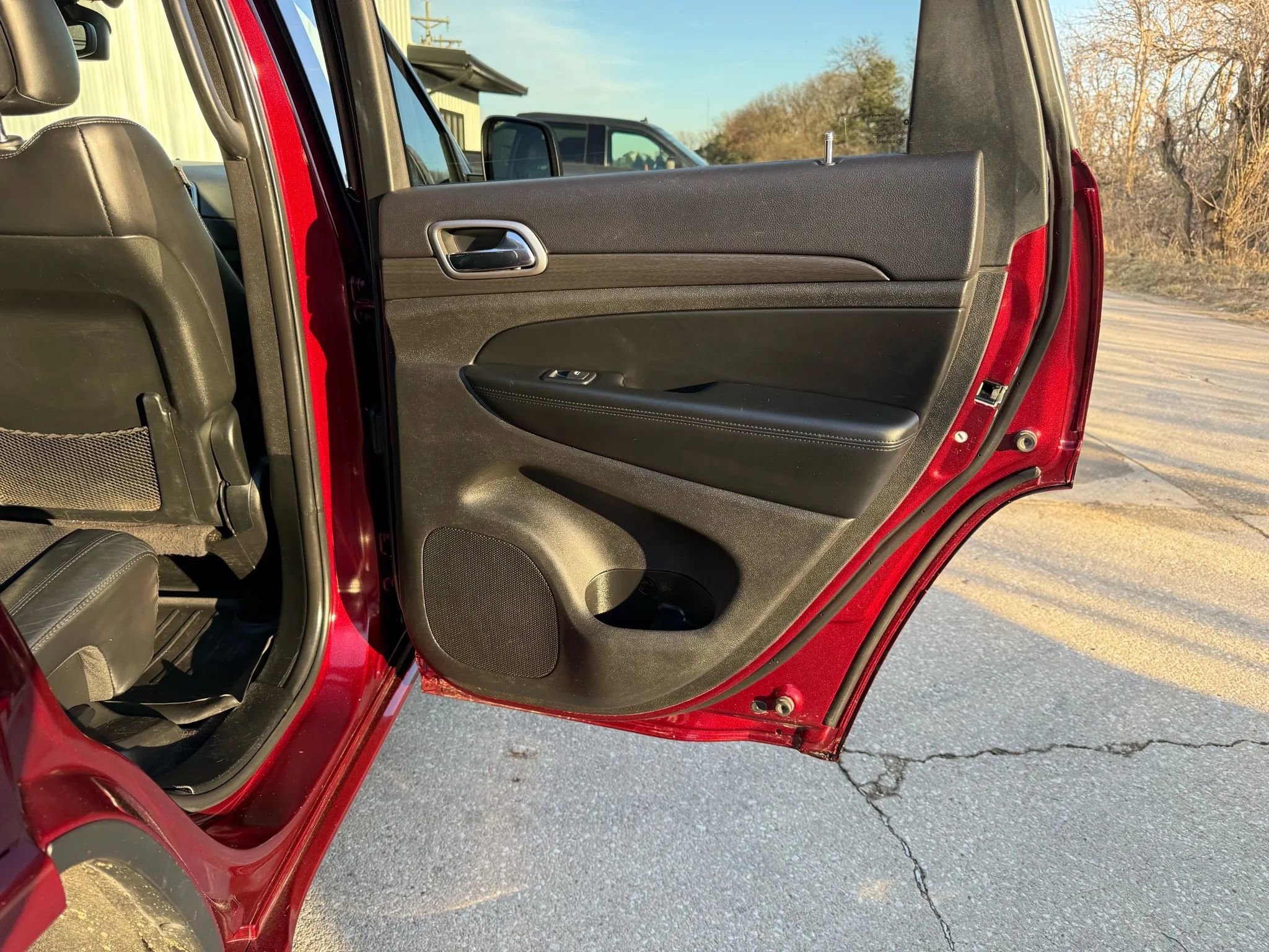 Used 2018 Jeep Grand Cherokee Altitude image 10