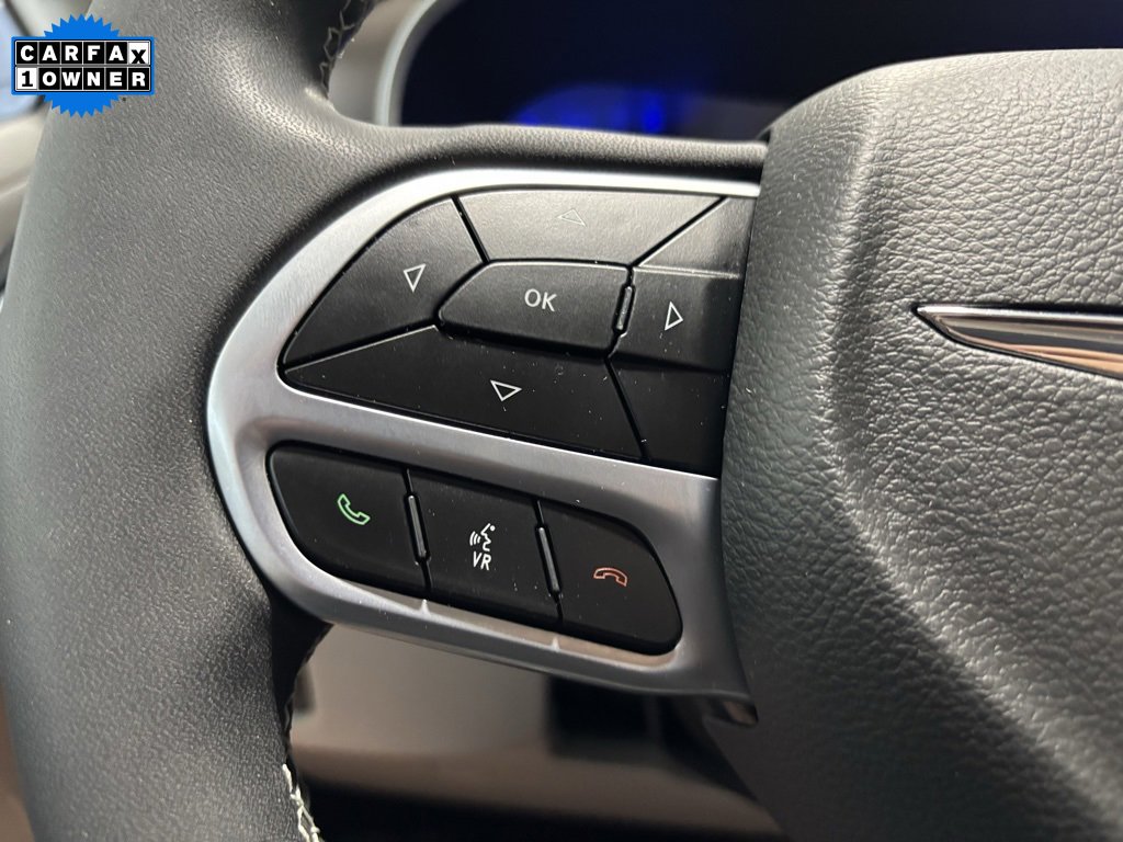 Used 2022 Chrysler Voyager LX image 17