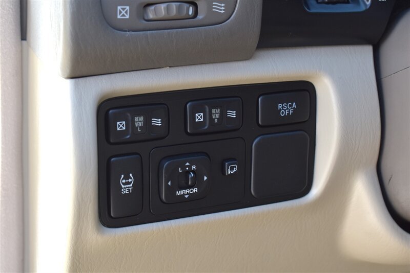 Used 2007 Lexus LX 470 4WD image 17