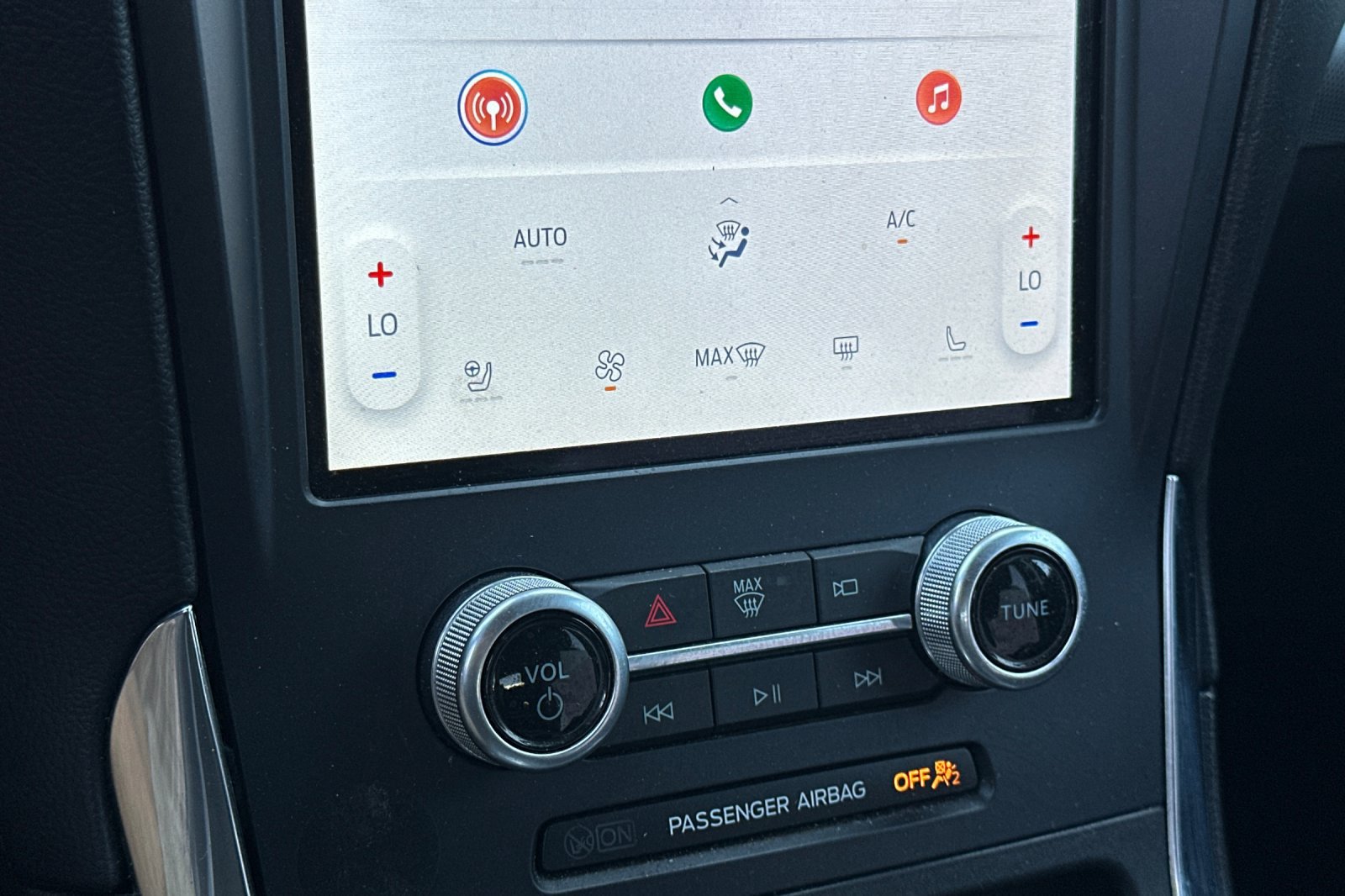 Used 2022 Ford Edge Titanium image 20