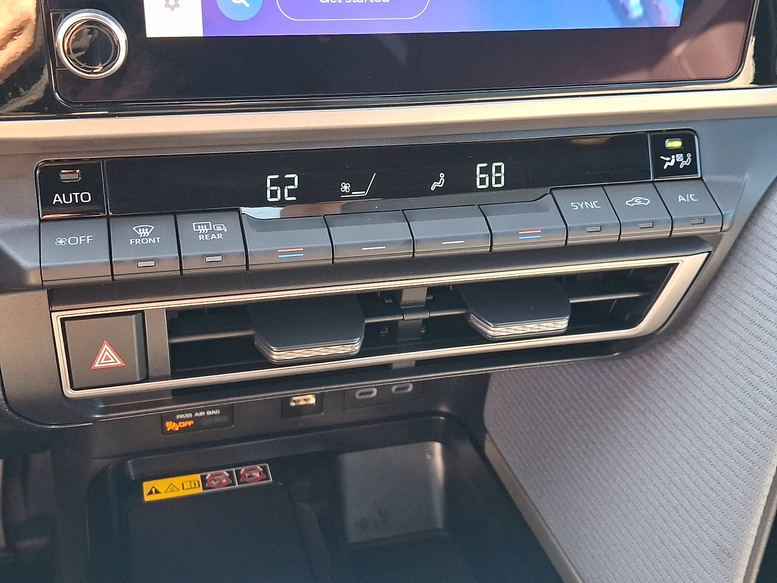 Used 2025 Toyota Camry SE image 16