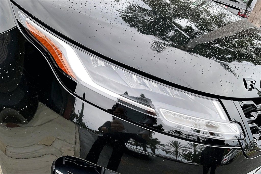 Used 2023 Land Rover Range Rover Evoque R-Dynamic S image 30