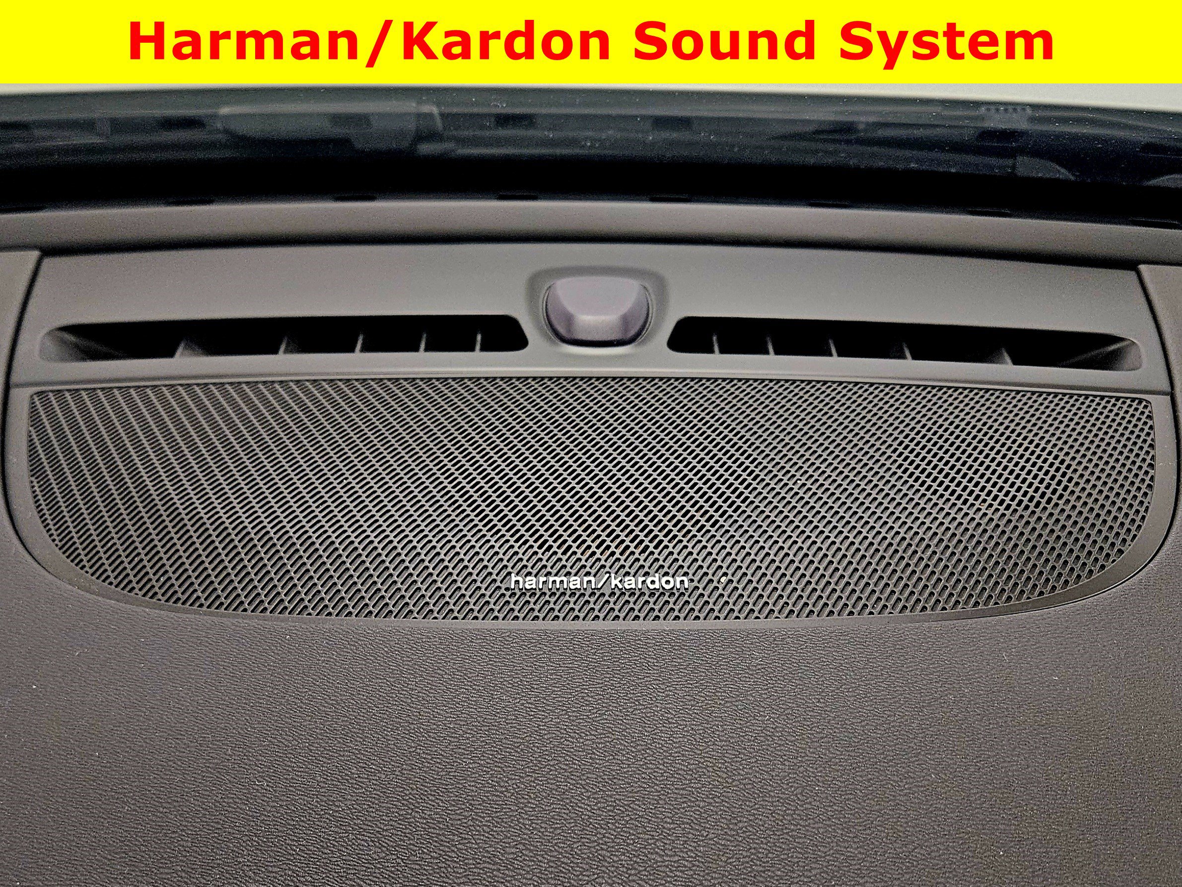 Used 2023 Volvo XC40 Recharge Ultimate image 27