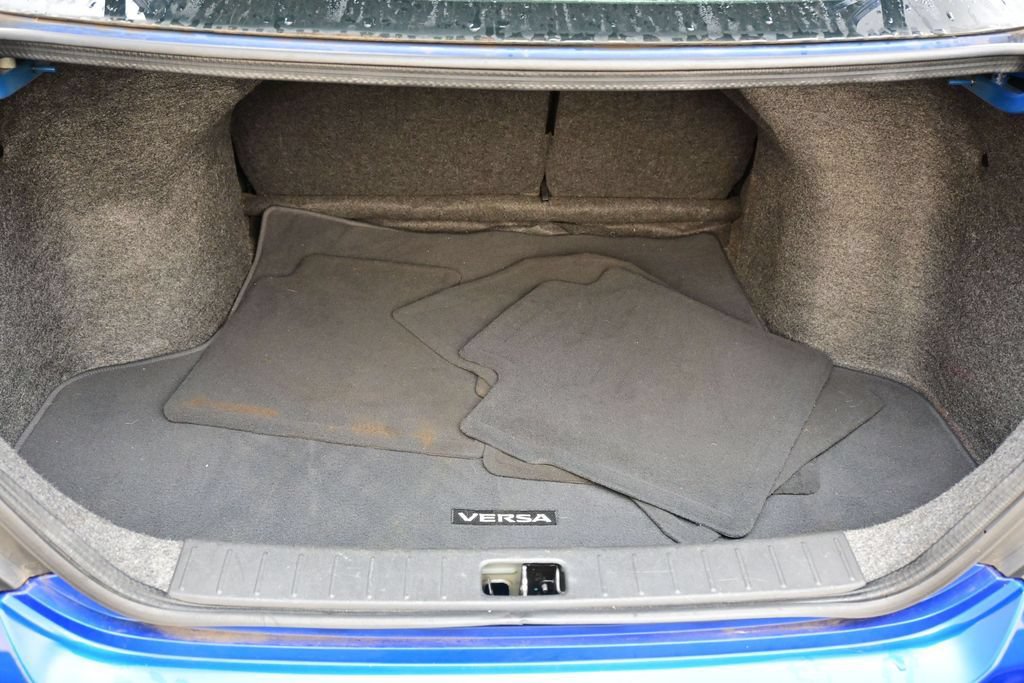 Used 2017 Nissan Versa SV FWD image 26