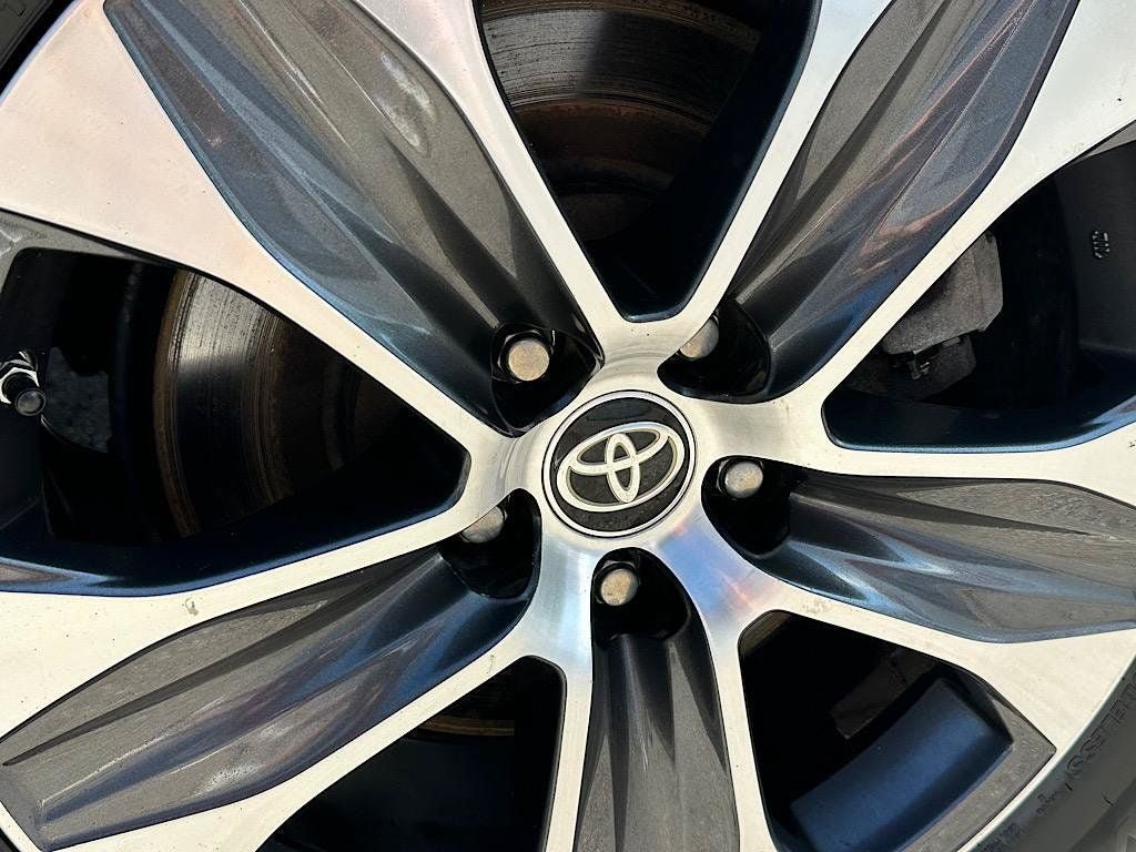 Certified 2020 Toyota Highlander XLE AWD/4WD image 28