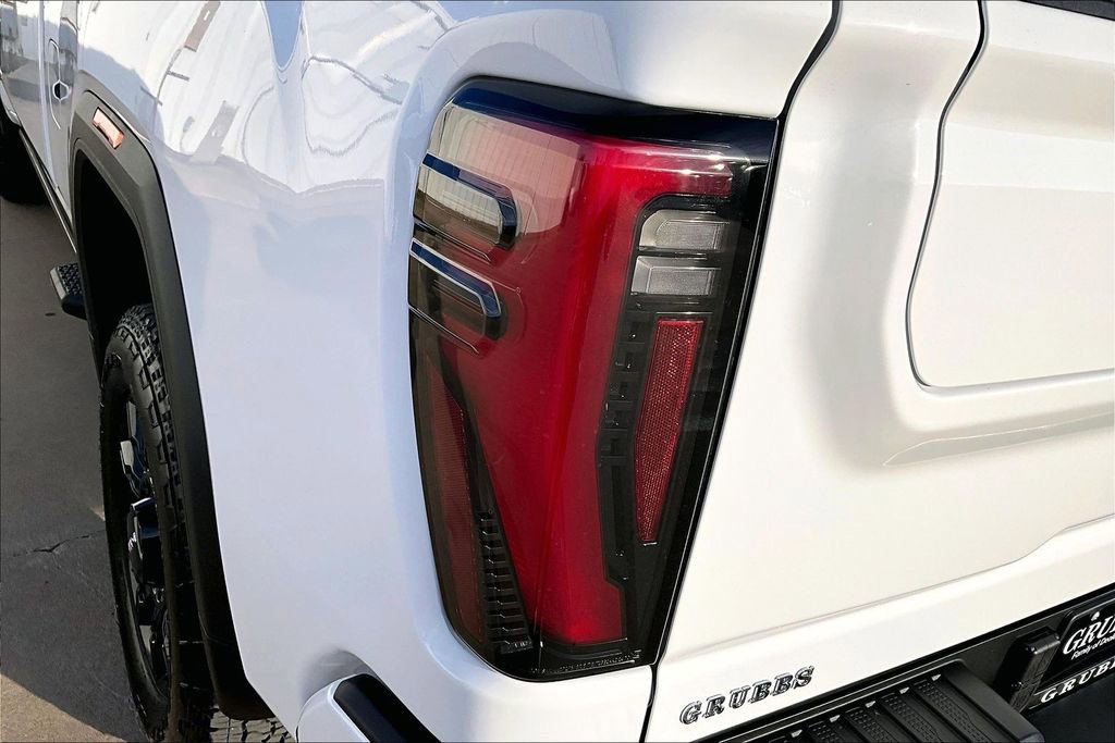 New 2026 GMC Sierra 2500 AT4 w/ AT4 Premium Plus Package image 30