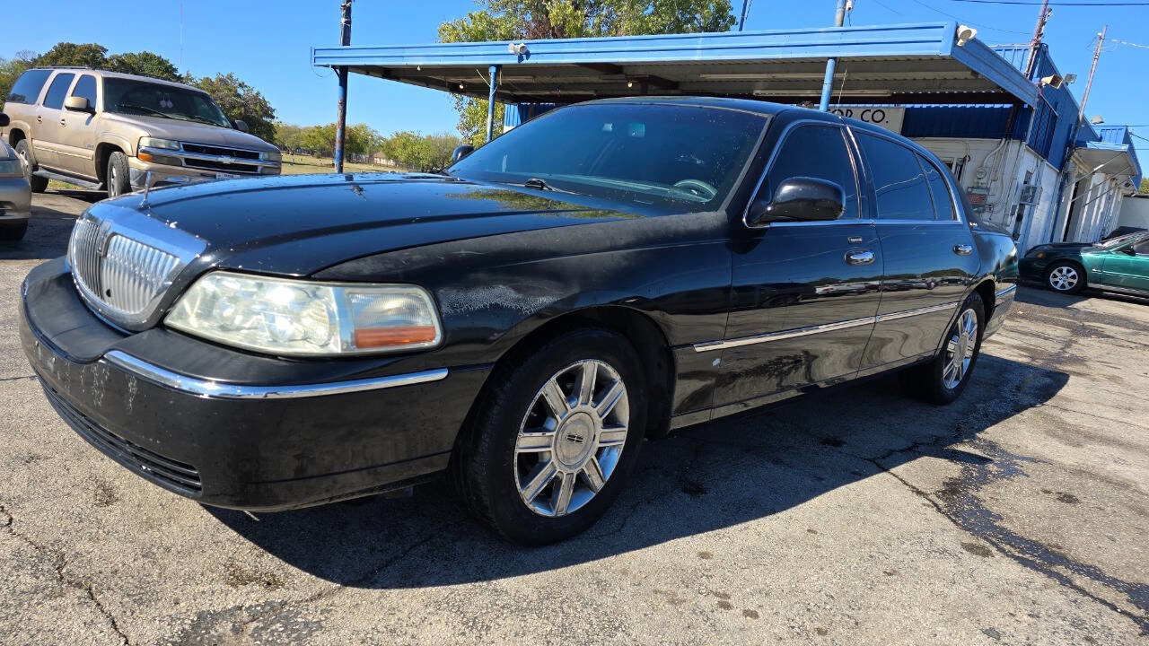 Used 2007 Lincoln Town Car Executive L
