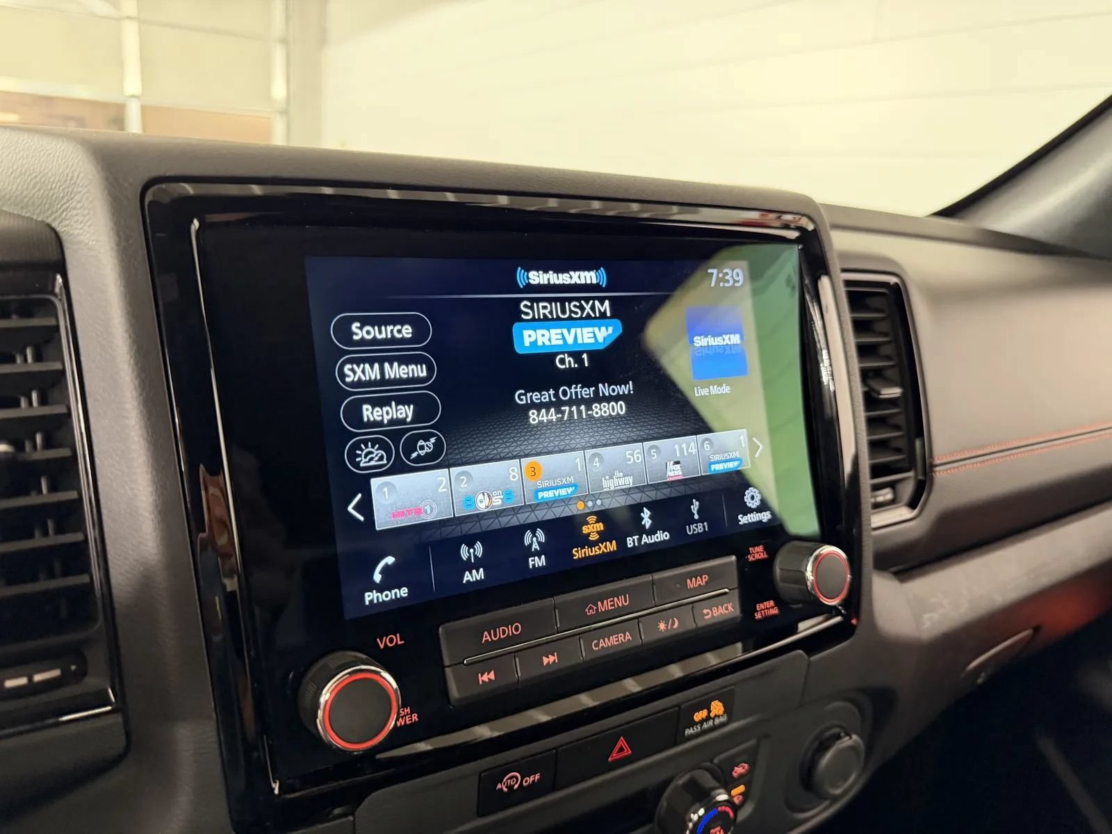 Used 2024 Nissan Frontier PRO-4X w/ Pro Convenience Package AWD/4WD image 19