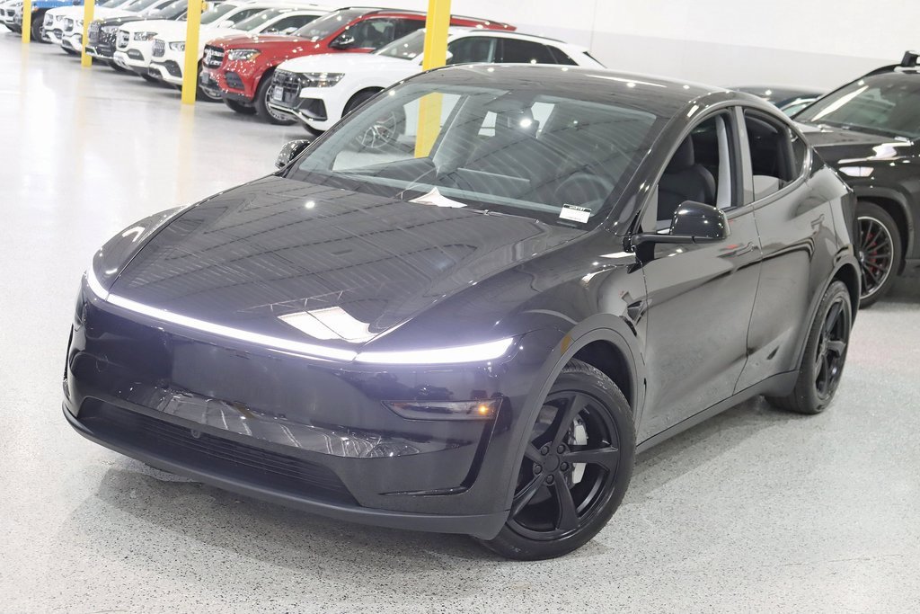 Used 2026 Tesla Model Y AWD image 5