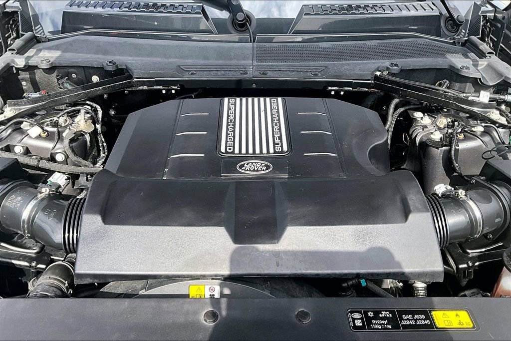 Used 2023 Land Rover Defender 110 V8 AWD/4WD image 9